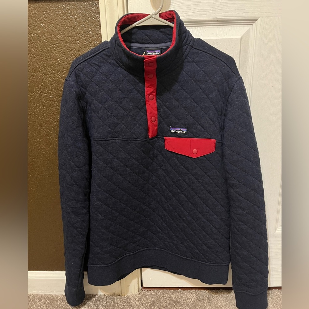 Patagonia blue quilted sweater
